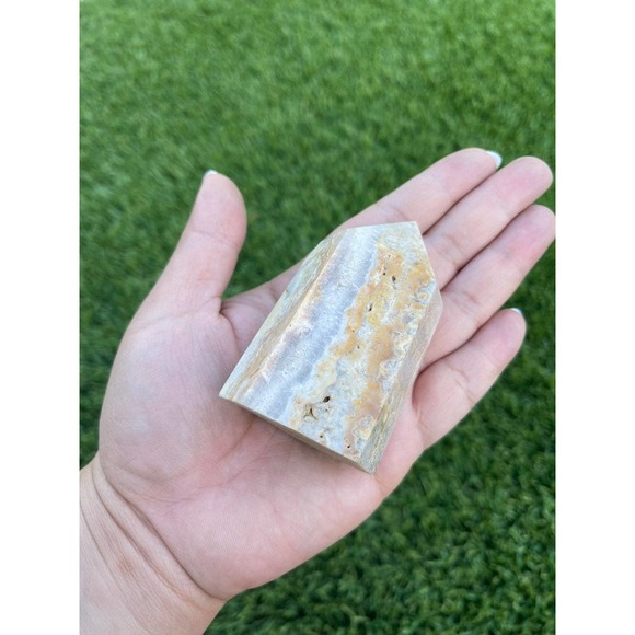 Mini Banded Calcite Tower - Picture 9 of 10